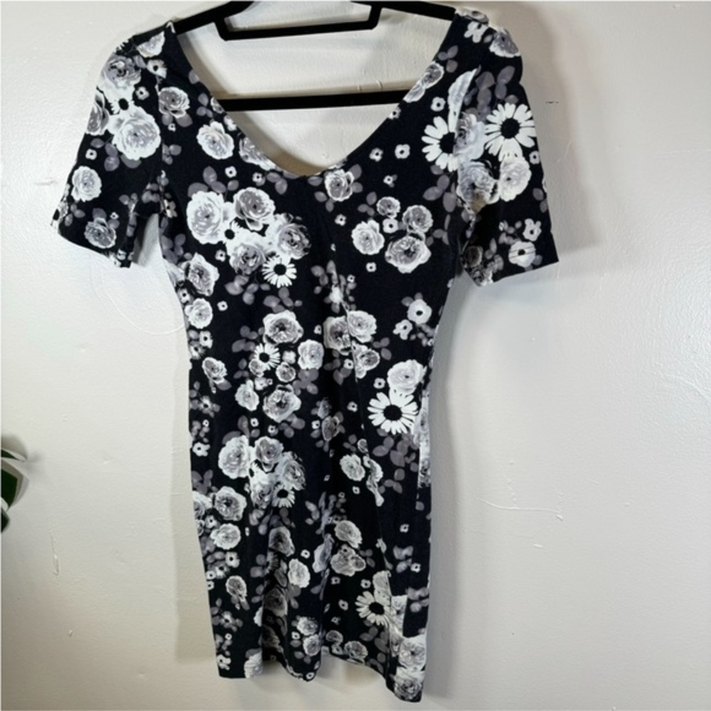 H&M floral mini dress black gray rose print romantic grunge Small